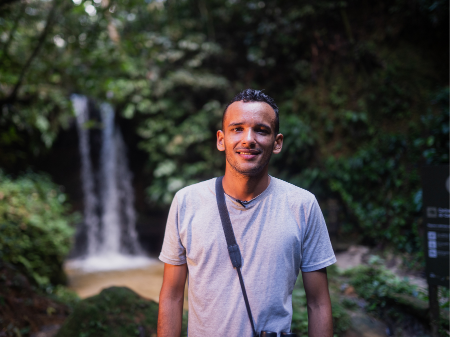 Iza&iacute;as Gomes, condutor ambiental