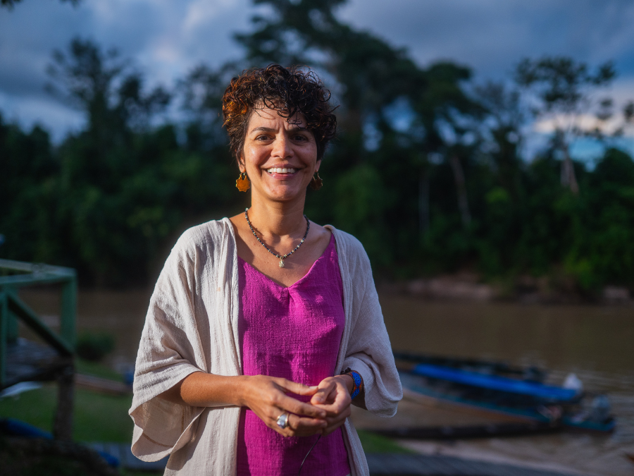 Jullia FF Medeiros, terapeuta floral